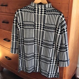 🥳HP🎉 NWOT Max Studio Black and White Herringbone 3/4 Sleeve Knit Sweater
